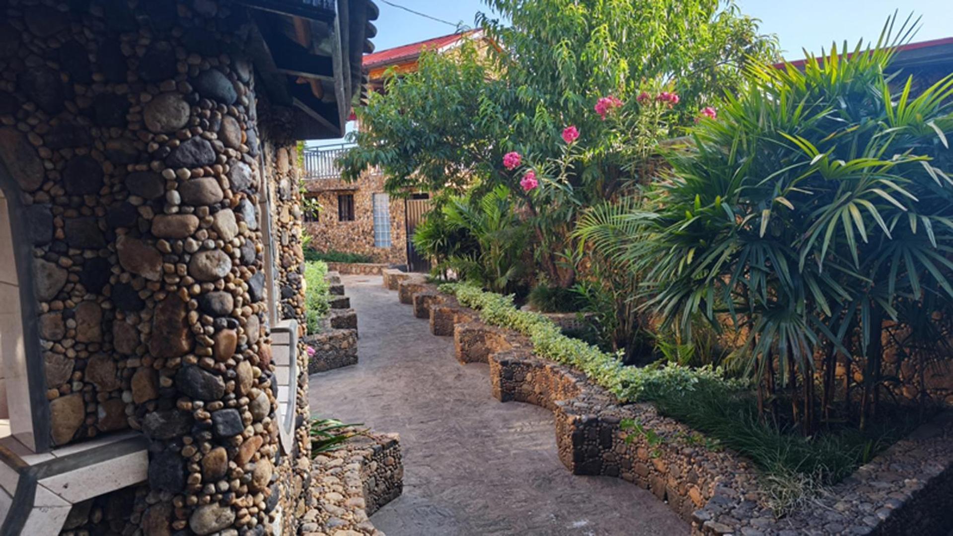 Hotel Restaurant Le Miamiam Glouglou Ambositra Exterior photo