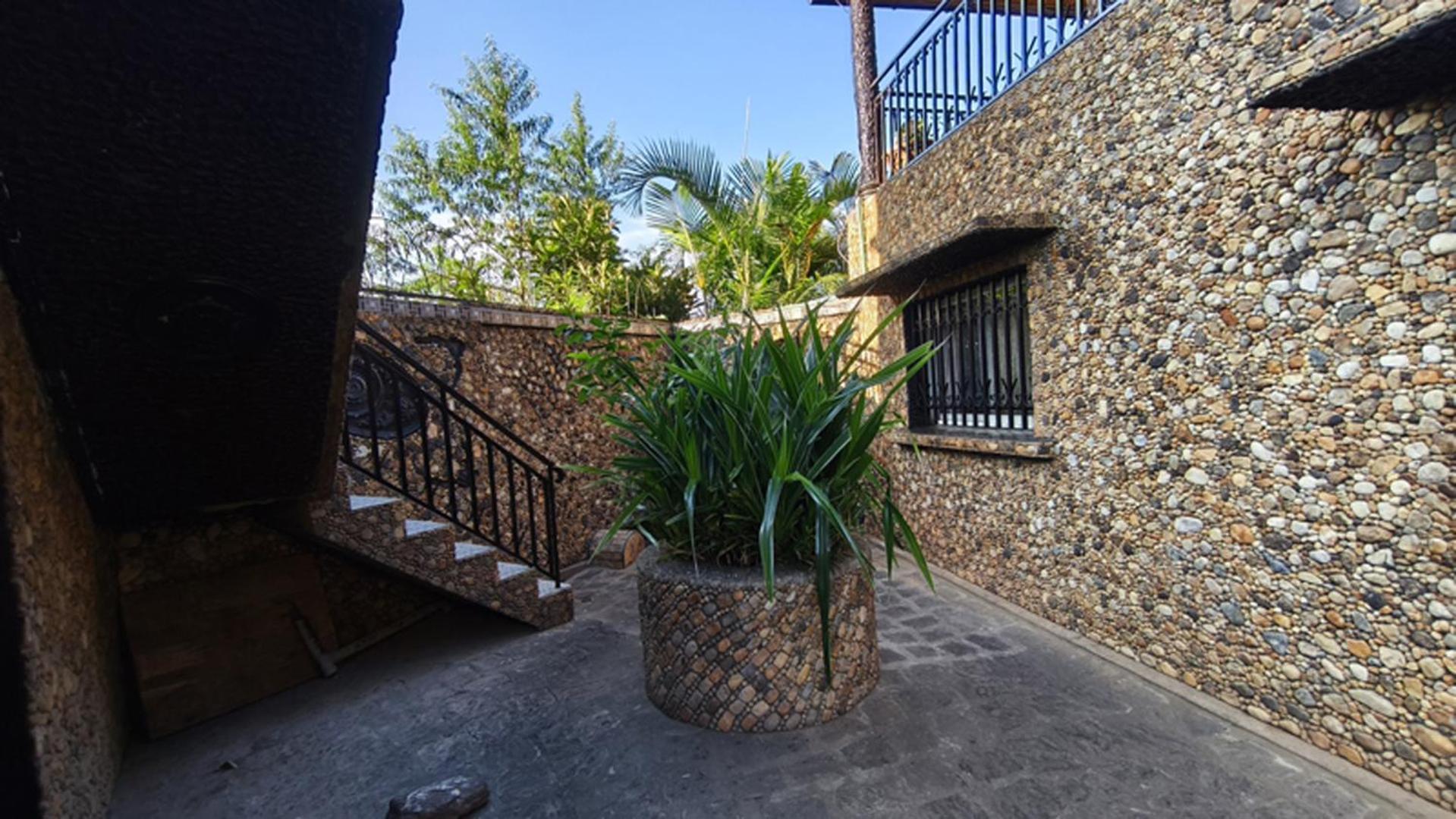 Hotel Restaurant Le Miamiam Glouglou Ambositra Exterior photo